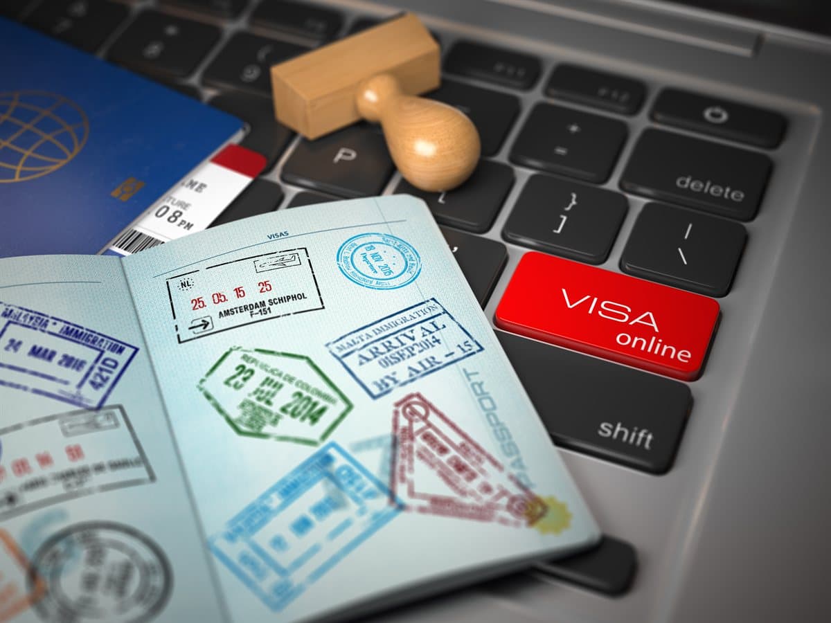 Donation vs. real estate: how to choose your investment route